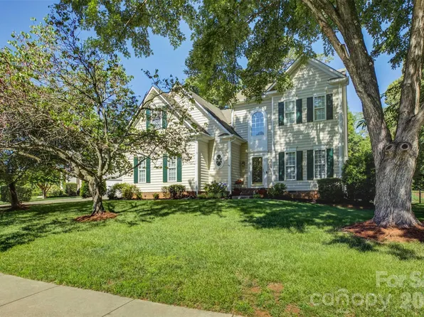 11611 Knightsdale Dr, Charlotte, NC 28277