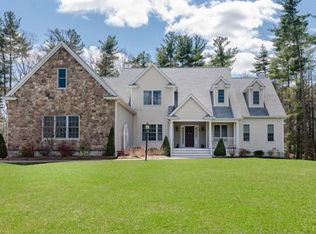 2 Chestnut Ln, Holbrook, MA 02343