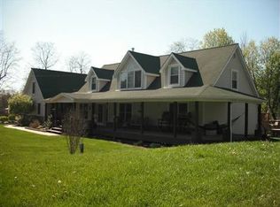 10126 Gordon Rd, Fenton, MI 48430