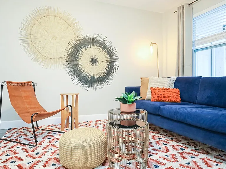 2761 SW 33rd Ave #2 — Photo 4