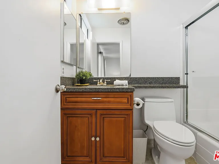 11952 Darlington Ave #3 — Photo 32