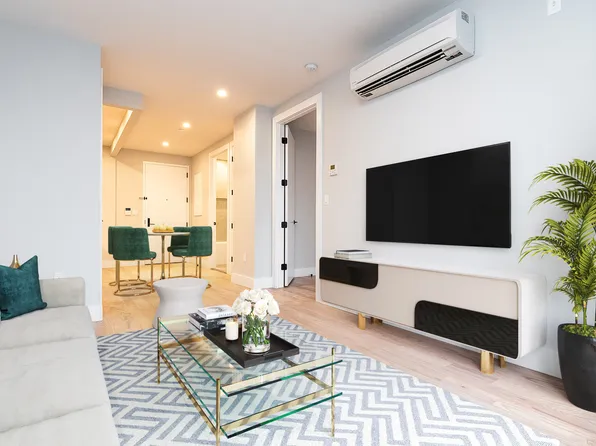 31-61 Vernon Boulevard image 4 of 75