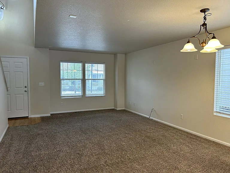 2145 Clipper Way — Photo 2