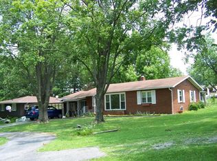 8 Westwood Dr, Mount Vernon, IL 62864