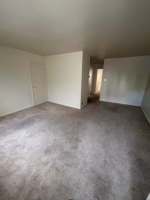 7033 Ridge Ave — Photo 2