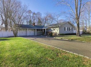8 Storybook Ln, East setauket, NY