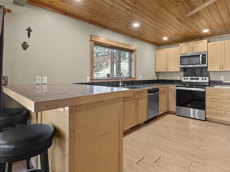 307 Heath Dr #1 — Photo 26