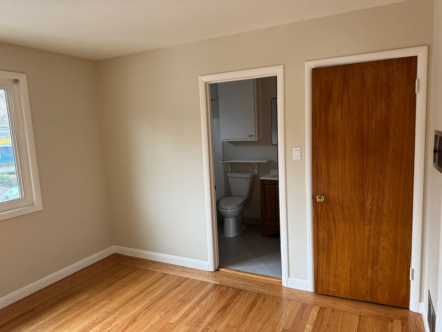 1 bed, 687 sqft, $2,350 — Photo 3
