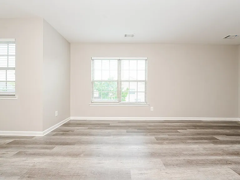 4325 Comfort Trl — Photo 11