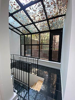 2nd image of 14 Bedford St #1