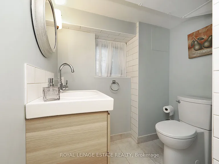 27 Sycamore Pl — Photo 33