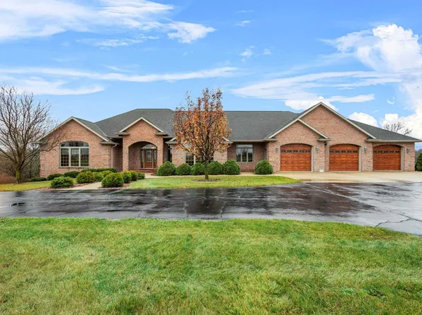 5118 Pine Grove Rd, Denmark, WI 54208