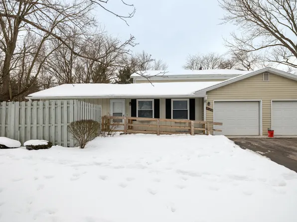 10185 Foxhollow Ct, Portage, MI 49024