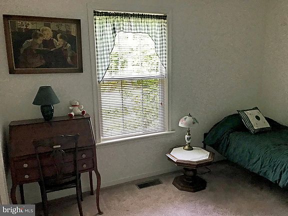 5th image of 109 S Newport Way