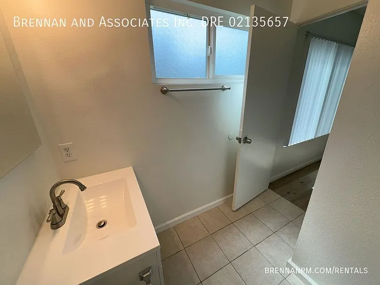 8505 Innsdale Ln — Photo 13