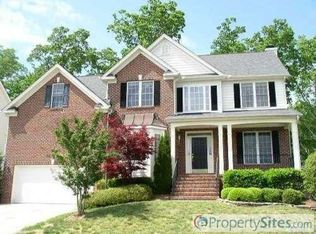 102 Camille Ct, Chapel Hill, NC 27516