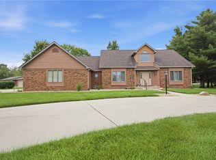 1026 Northwood Dr, Effingham, IL 62401