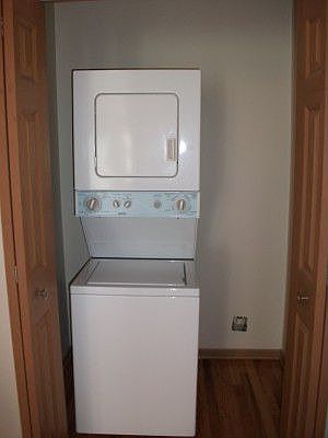 5th image of 1323 S Karlov Ave