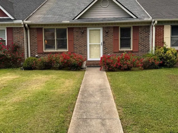 389 Cherry St NW, Hartselle, AL 35640