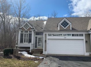 2556 Forest Hill Ave SE, Kentwood, MI 49546