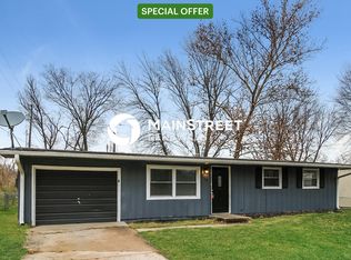 420 Holiday Dr, Lansing, KS 66043