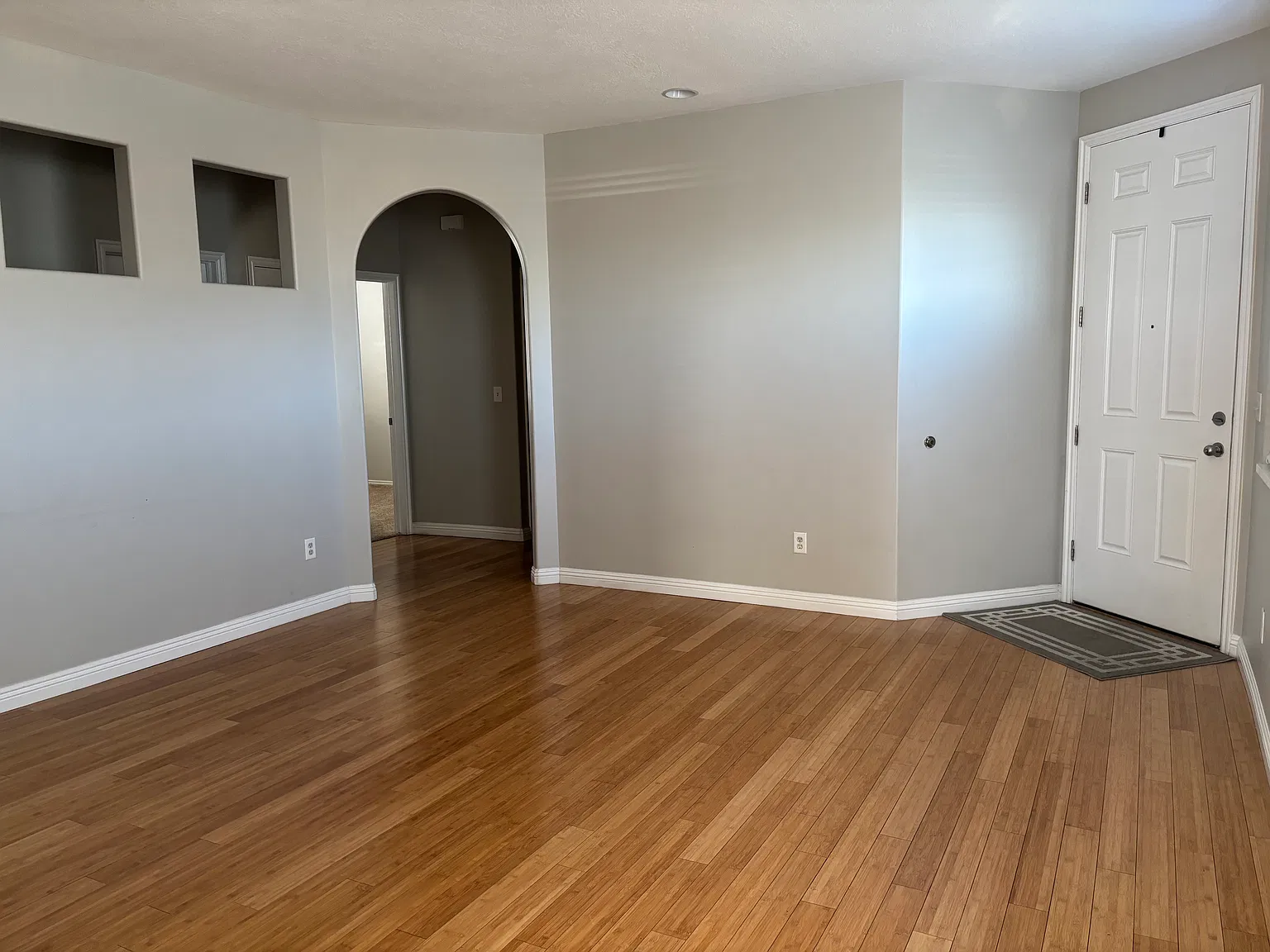 3 bed, 1238 sqft, $2,300 — Photo 4