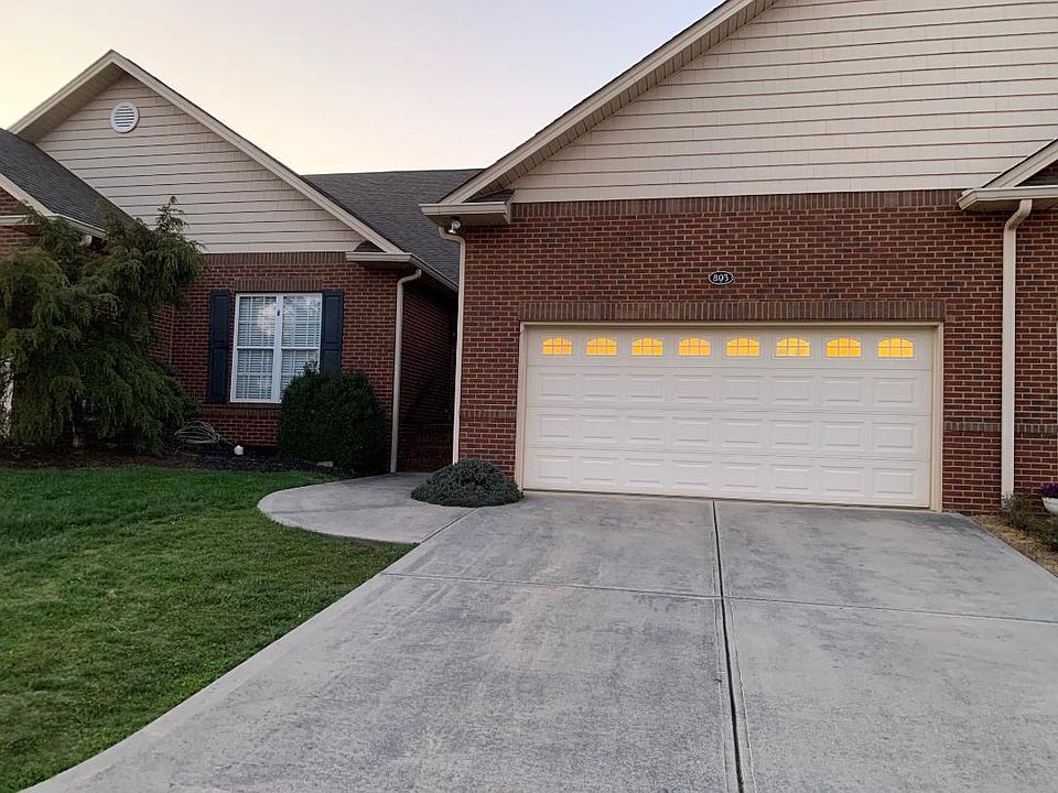 2nd image of 803 E Fountain View Way