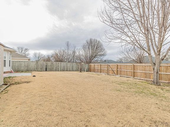 3rd image of 66 Cheryl Cir