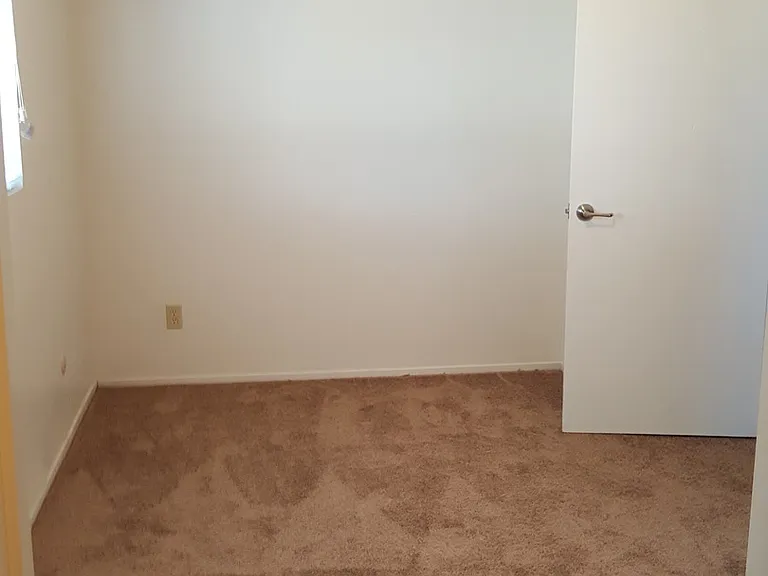 1050 Minnewawa Ave — Photo 9