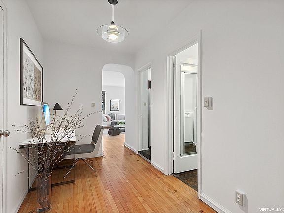 5th image of 251 Seaman Ave APT 1J