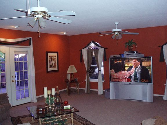 TV/Game room (former garage)