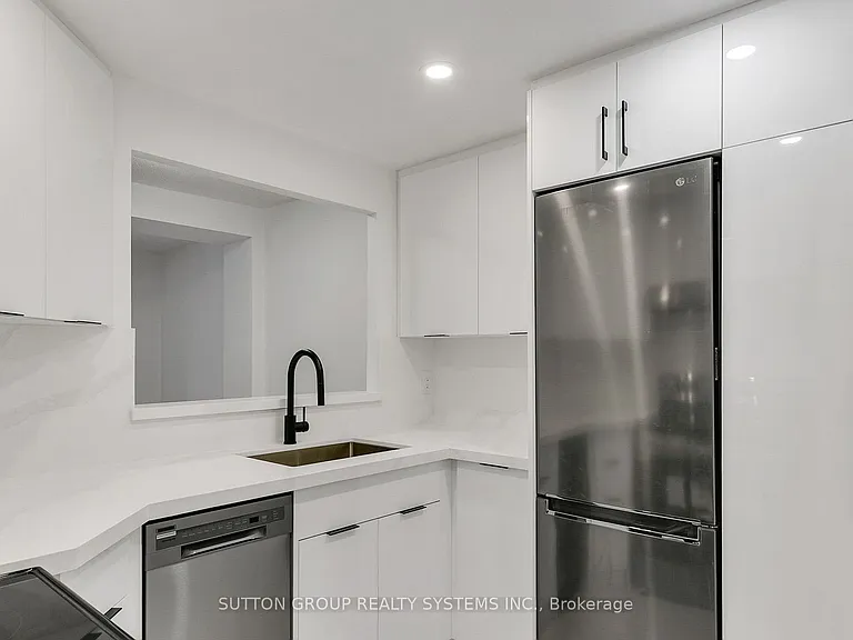 88 Charles St E #205 — Photo 7