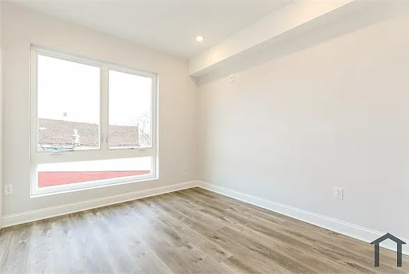 953 Belmont Ave — Photo 13