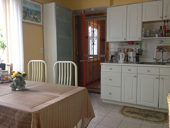 5th image of 1331 W Chase Ave APT 2B