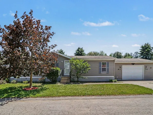 3757 W Woodview Dr, Ludington, MI 49431