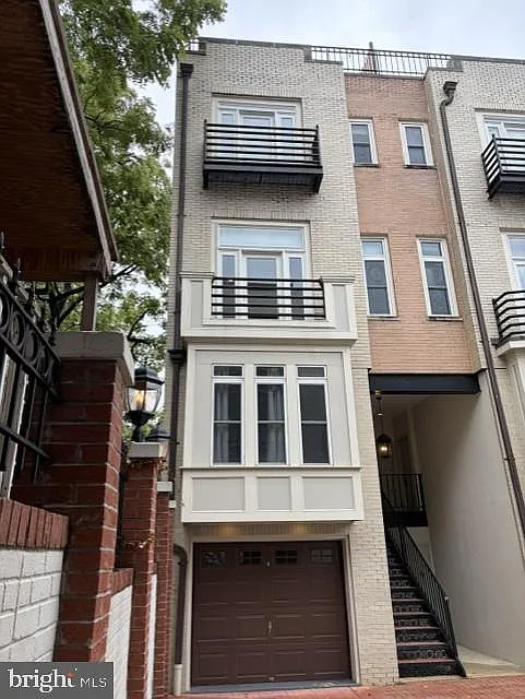 2 bed, 2.5 bath, 1590 sqft, $5,000 — Photo 4