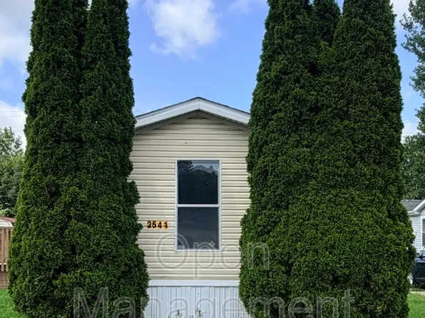 2541 Horn Ave, Jackson, MI 49202