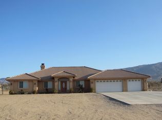 1835 Calaveras Rd, Pinon Hills, CA 92372