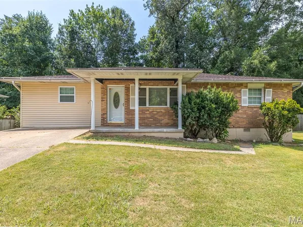 211 Hampton Ct, Poplar Bluff, MO 63901