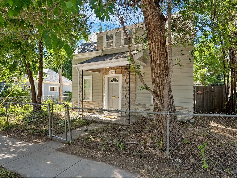 309 E Las Vegas St — Photo 2