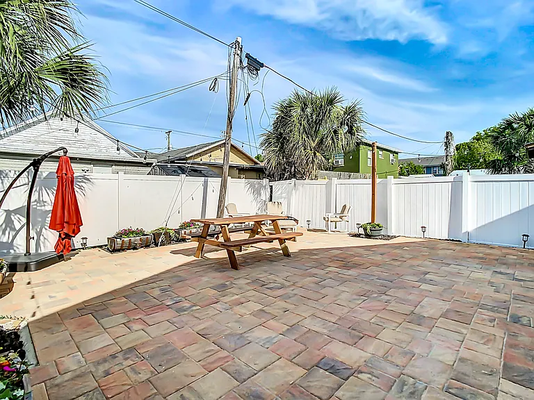 2904 Sanchez St — Photo 8