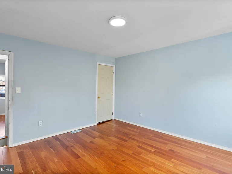 1818 E Pratt St #B — Photo 16