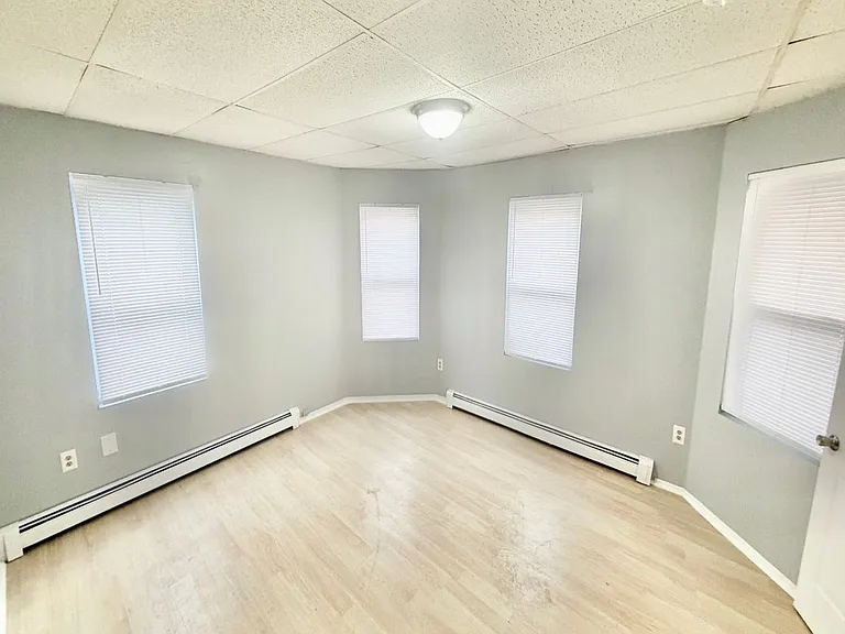 37-41 Mason Avenue — Photo 6