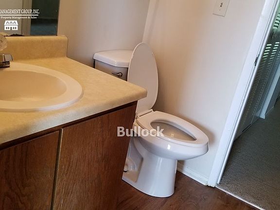 3rd image of 2885 Spruce Cir