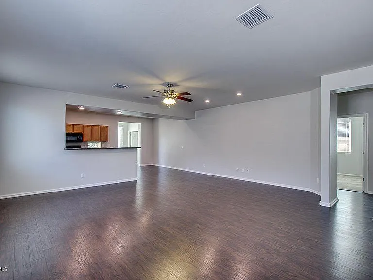 S Twinleaf Dr — Photo 4