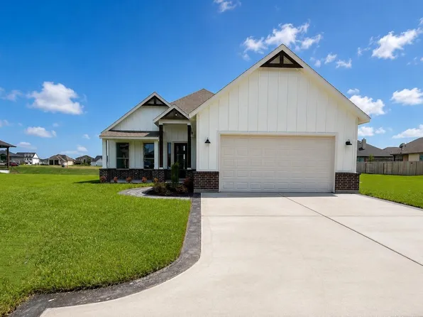 10749 S Lake Mist Ln, Willis, TX 77318