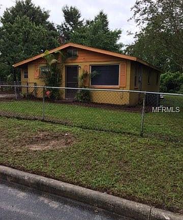 3rd image of 1222 W Herschell St
