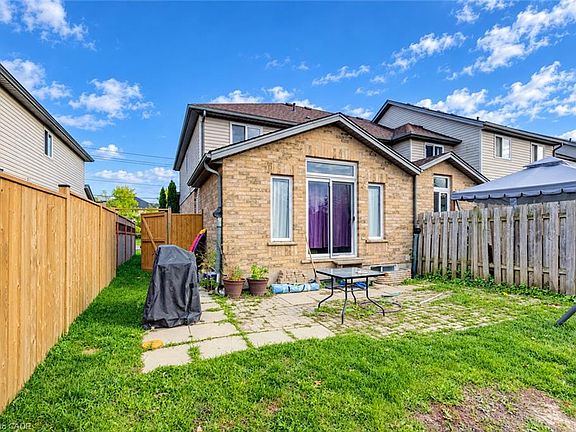 5th image of 145 Activa Ave