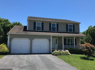 222 Longview Dr, Reading, PA 19608
