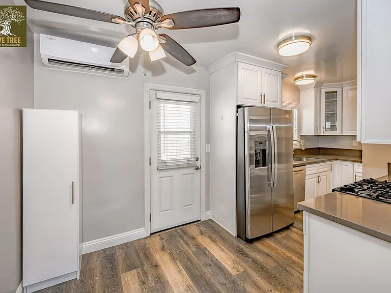 145 E Sierra Madre Blvd — Photo 7